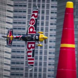 ウェザーニューズ、「レッドブル・エアレース千葉2016」を気象面でサポート